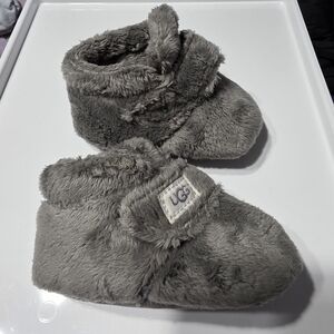 UGG AUSTRALIABaby Bixbee Faux Fur Booties toddler Gray Size 2/3  US/2 UK/18 EUR